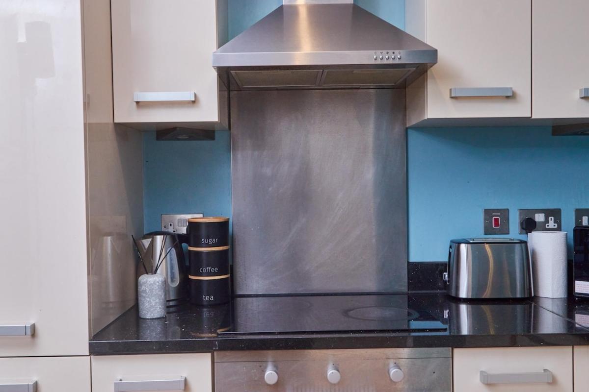 Leeds - 4 Beds - Balcony - Wifi - Yorksha Apartment Leeds (West Yorkshire)