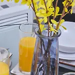 Leeds - 4 Beds - Balcony - Wifi - Yorksha Property