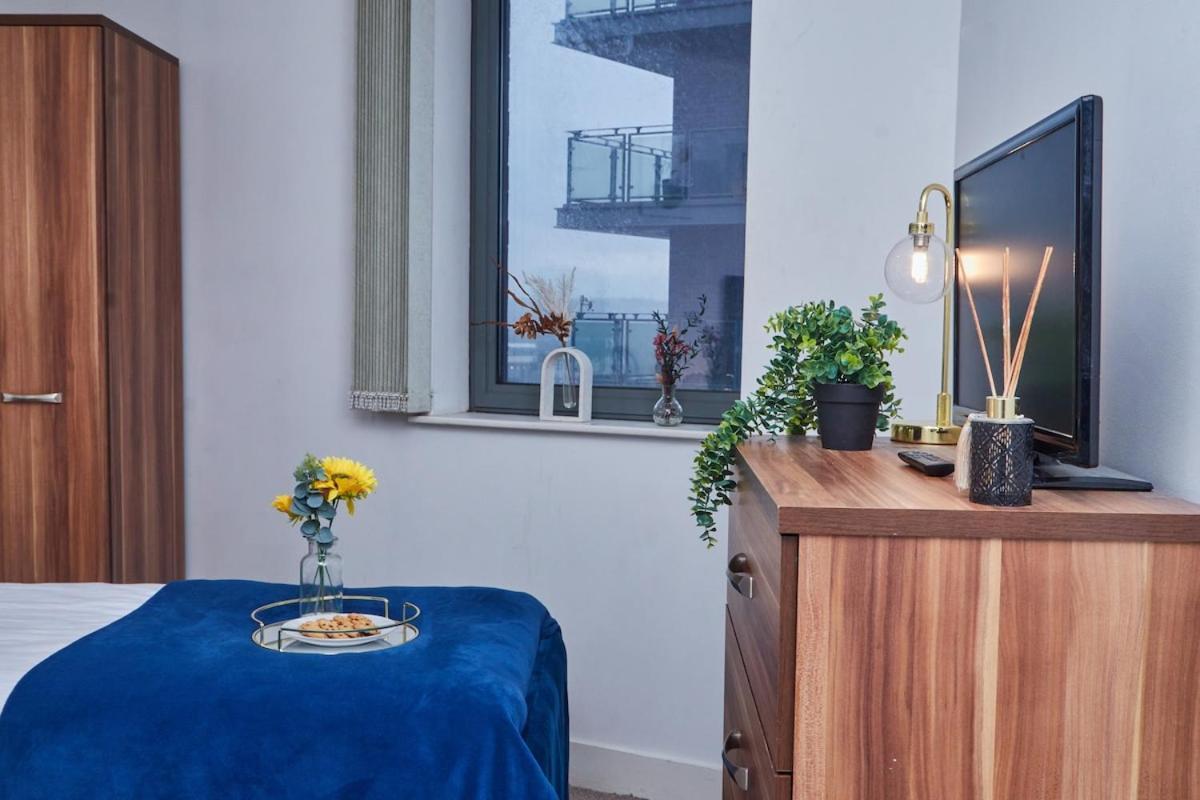 Leeds - 4 Beds - Balcony - Wifi - Yorksha