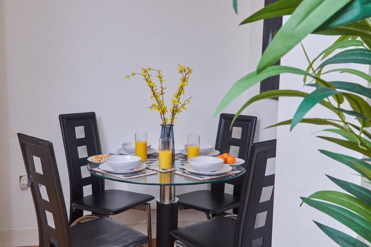 Leeds - 4 Beds - Balcony - Wifi - Yorksha Apartment *