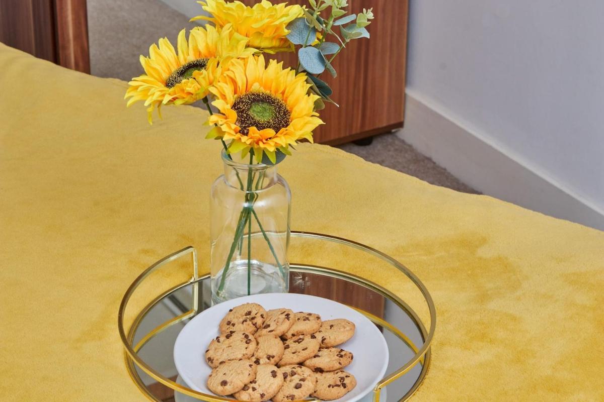 Apartment Leeds - 4 Beds - Balcony - Wifi - Yorksha