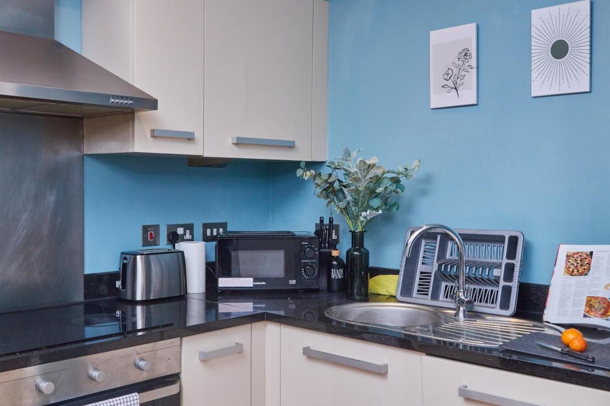 Leeds - 4 Beds - Balcony - Wifi - Yorksha Leeds (West Yorkshire)