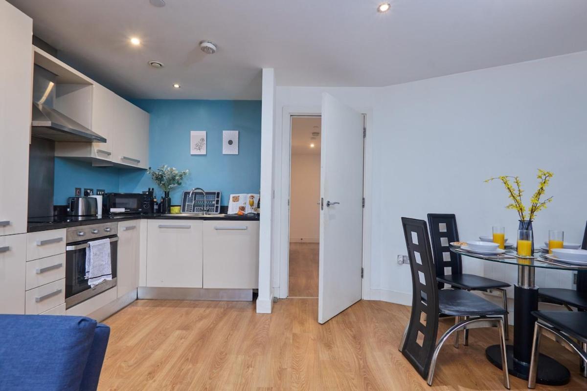 Leeds - 4 Beds - Balcony - Wifi - Yorksha