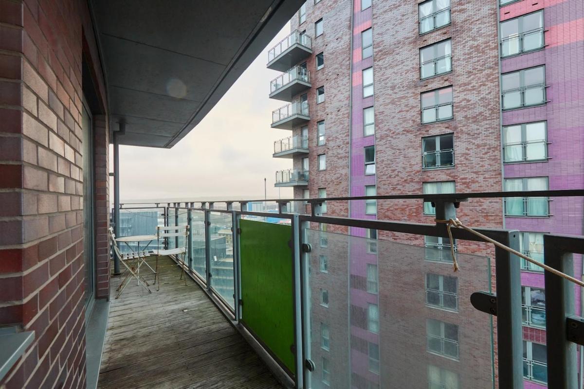 Leeds - 4 Beds - Balcony - Wifi - Yorksha Apartment Leeds (West Yorkshire)